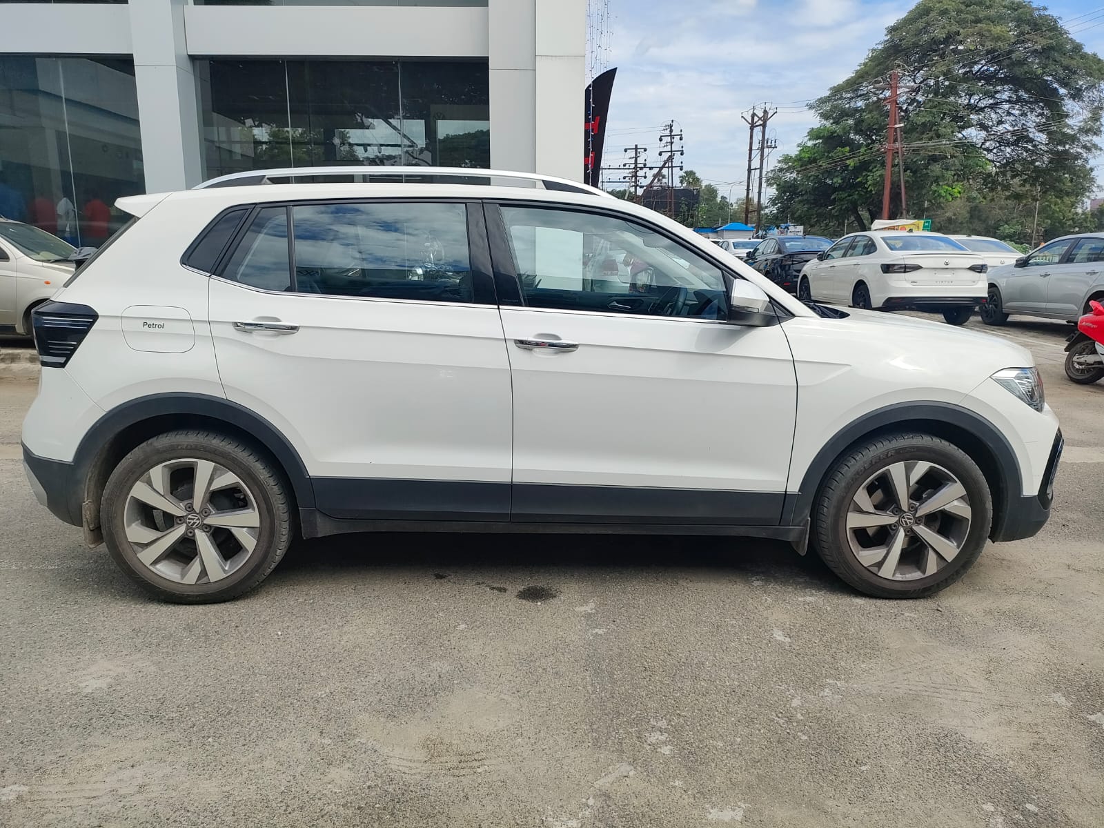 Volkswagen Taigun Taigun 1.0l Tsi 85kw At Topline